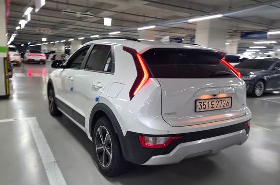 Kia Niro Prestige — пробег 71 753 км — фото 3 из 5
