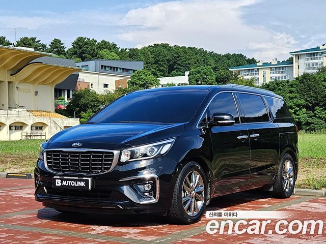 Kia Carnival 9-Seater Prstige — пробег 114 721 км — фото 1 из 5