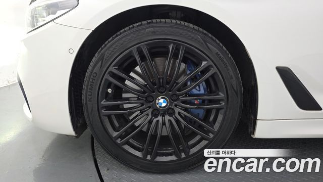 BMW 5-Series 540i xDrive M Sport Plus — пробег 108 323 км — фото 5 из 5
