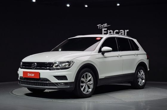 Volkswagen Tiguan 2.0 TDI Premium — пробег 105 973 км — фото 1 из 5