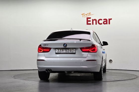 BMW Gran Turismo GT 320d — пробег 100 977 км — фото 4 из 5