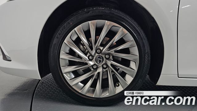 Lexus ES из Кореи Encar