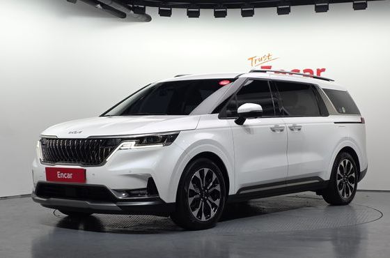 Kia Carnival Gasoline 7-Seater Signature — пробег 68 513 км — фото 1 из 5