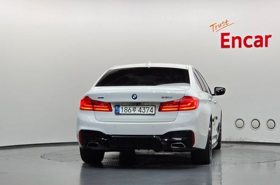 BMW 5-Series 530i xDrive M Sport Package Plus — пробег 101 054 км — фото 4 из 5