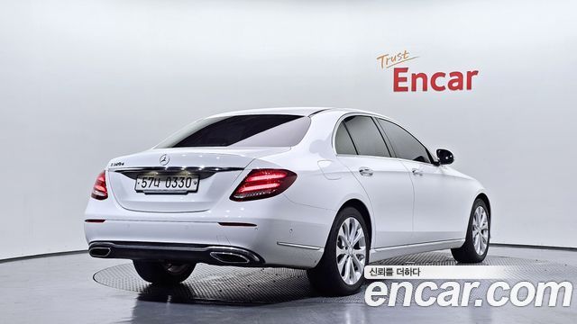 Mercedes-Benz E-Class из Кореи Encar