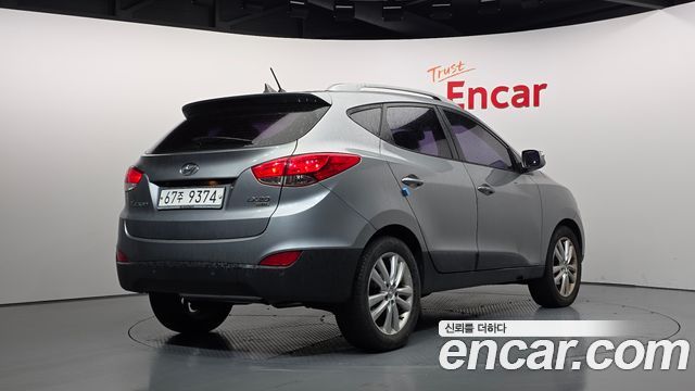 Hyundai Tucson Diesel 2WD LX20 Smart-Pack — пробег 239 706 км — фото 2 из 5