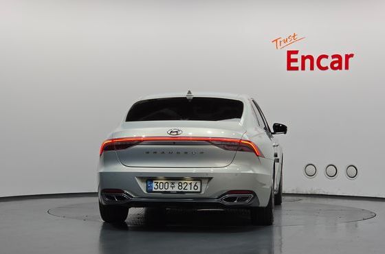 Hyundai Grandeur Calligraphy — пробег 152 052 км — фото 4 из 5