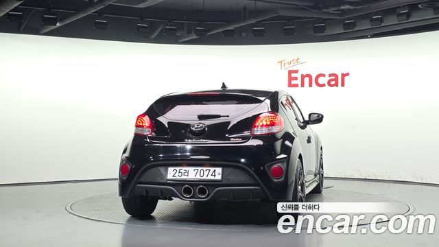 Hyundai Veloster T-GDi Extreme — пробег 128 706 км — фото 4 из 5