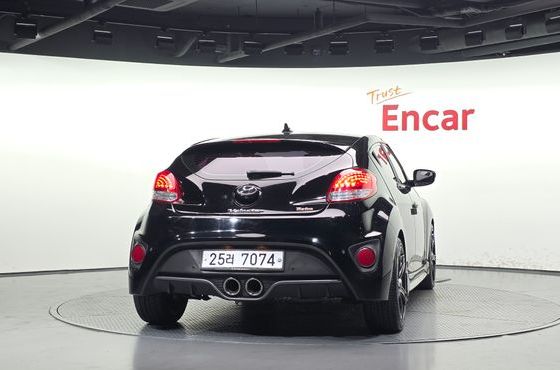 Hyundai Veloster T-GDi Extreme — пробег 128 706 км — фото 4 из 5
