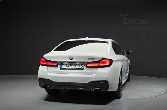 BMW 5-Series 520i M Sport — пробег 49 011 км — фото 4 из 5