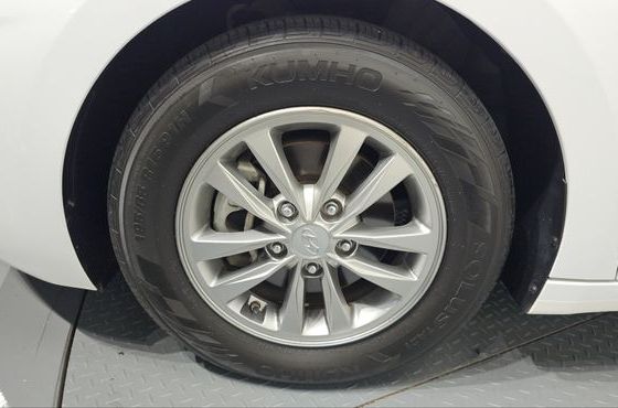 Hyundai AVANTE 1.6 Smart — пробег 73 987 км — фото 5 из 5