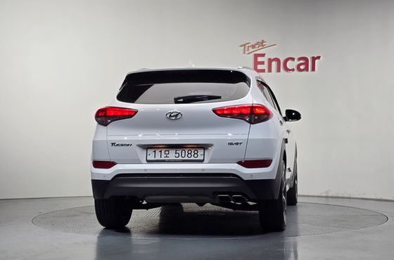 Hyundai Tucson Diesel 2.0 2WD Premium — пробег 171 756 км — фото 4 из 5
