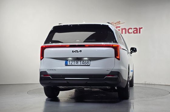 Kia Carnival HEV 7-Seater X Line — пробег 6 км — фото 4 из 5