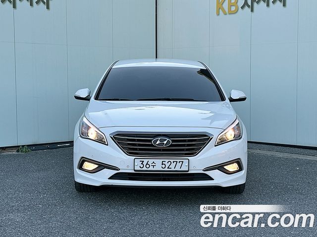 Hyundai Sonata 2.0 Smart — пробег 185 529 км — фото 3 из 5