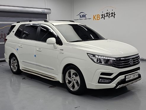 Ssangyong KORANDO 4WD TX 9-seater — пробег 204 634 км — фото 4 из 5