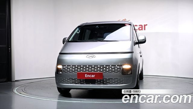 Hyundai Staria Tourer 11-Seater Modern — пробег 64 702 км — фото 3 из 5