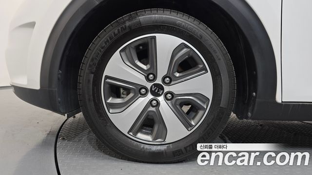 Kia Niro Prestige — пробег 133 155 км — фото 5 из 5