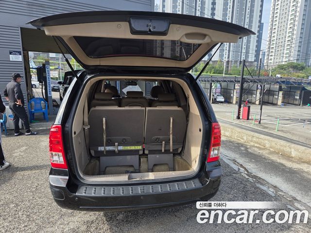 Kia Carnival New Carnival Limousine GLX High-Deluxe — пробег 250 000 км — фото 5 из 5