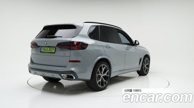 BMW X5 xDrive 40i M Sport — пробег 4 089 км — фото 2 из 5