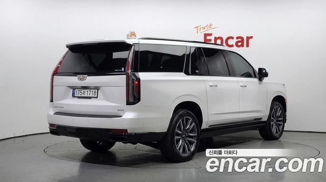 Cadillac Escalade 6.2 ESV ESV Sports Platinum — пробег 29 921 км — фото 2 из 5
