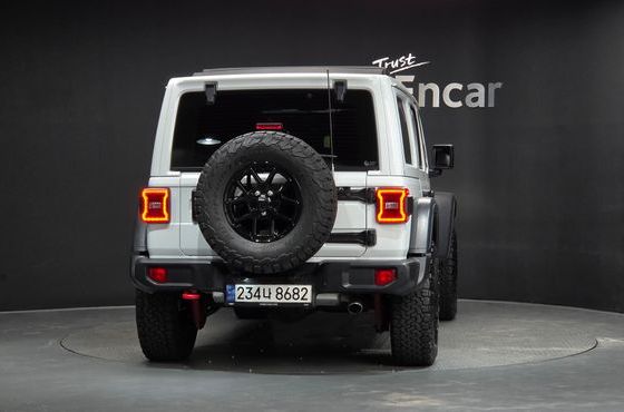 Jeep Wrangler 2.0 Rubicon Power Top 4Door — пробег 17 294 км — фото 4 из 5