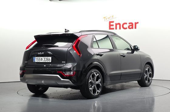 Kia Niro Signature — пробег 30 666 км — фото 2 из 5
