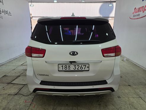 Kia Carnival 9-seater Luxury — пробег 92 650 км — фото 4 из 5