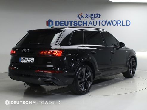 Audi Q7 55 TFSI Quattro Premium — пробег 12 650 км — фото 2 из 5