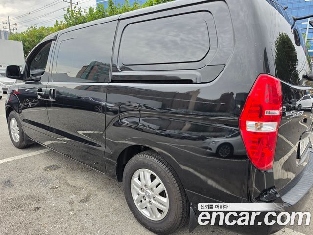 Hyundai Starex Van 5-Seater Modern — пробег 202 750 км — фото 4 из 5