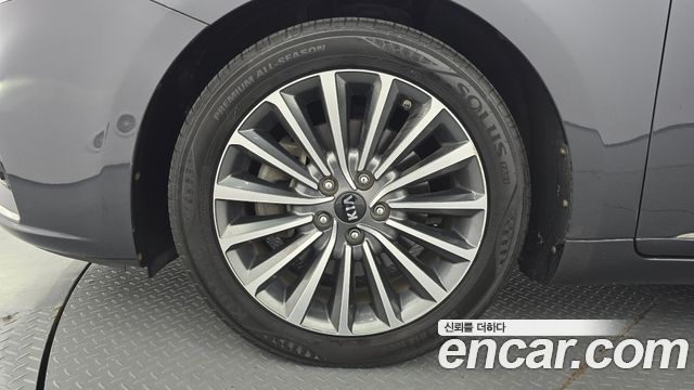 Kia K7 из Кореи Encar