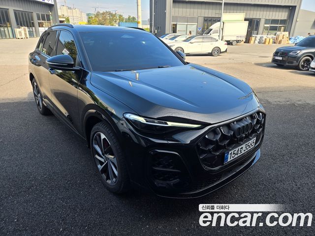 Audi Q5 40 TDI Quattro S Line Black Edition — пробег 5 127 км — фото 1 из 5