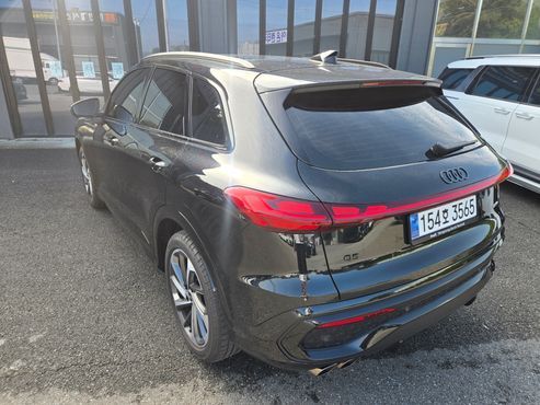 Audi Q5 40 TDI Quattro S Line Black Edition — пробег 5 127 км — фото 2 из 5