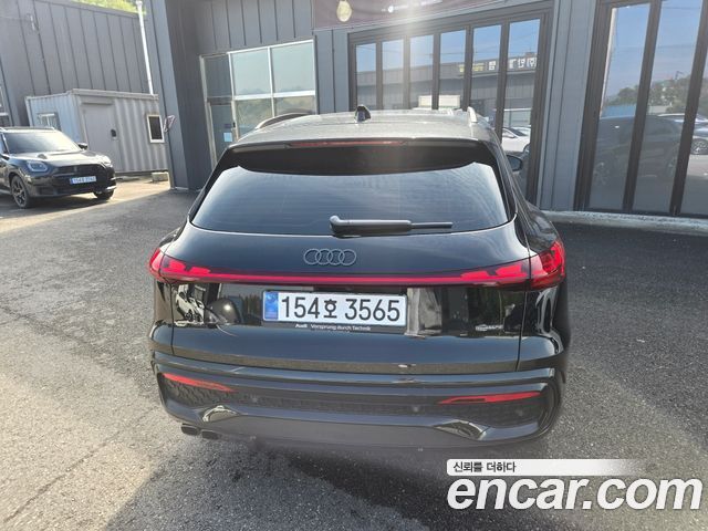 Audi Q5 40 TDI Quattro S Line Black Edition — пробег 5 127 км — фото 4 из 5