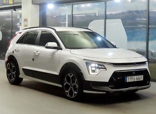 Kia Niro Prestige — пробег 76 831 км — фото 1 из 5