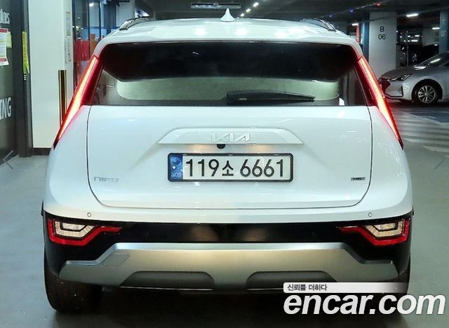Kia Niro Prestige — пробег 76 831 км — фото 5 из 5