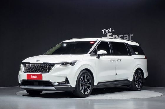 Kia Carnival Diesel 9-Seater Signature — пробег 29 398 км — фото 1 из 5