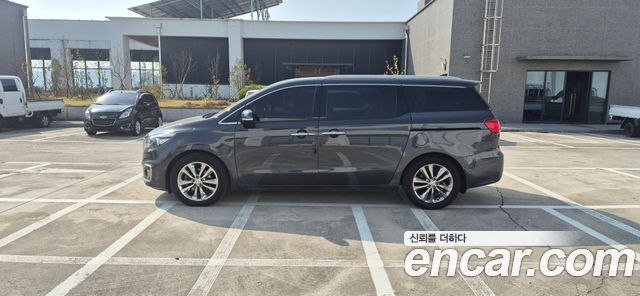 Kia Carnival из Кореи Encar