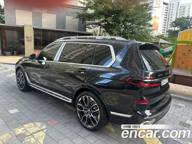 BMW X7 xDrive 40i M Sport 7STR — пробег 10 км — фото 5 из 5
