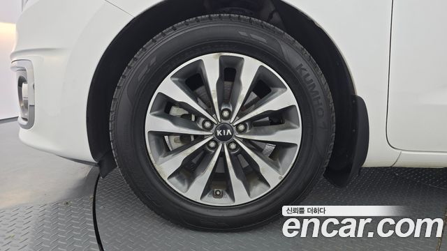 Kia Carnival 9-seater Prestige — пробег 73 871 км — фото 5 из 5