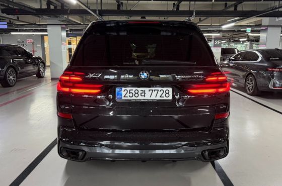 BMW X7 xDrive 40d M Sport 6STR — пробег 5 560 км — фото 4 из 5