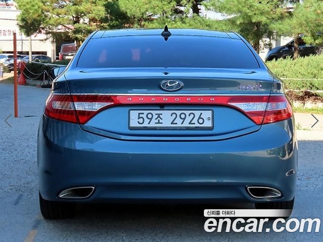 Hyundai Grandeur Premium — пробег 127 055 км — фото 4 из 5