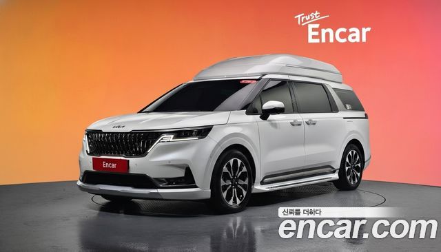 Kia Carnival Gasoline 9-Seater Hi-Limousine Signature — пробег 31 758 км — фото 1 из 5