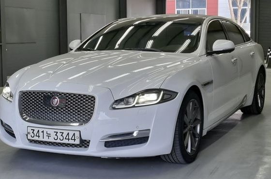 Jaguar XJ 3.0D Premium Luxury LWB X351 — пробег 106 841 км — фото 1 из 5