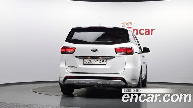 Kia Carnival из Кореи Encar