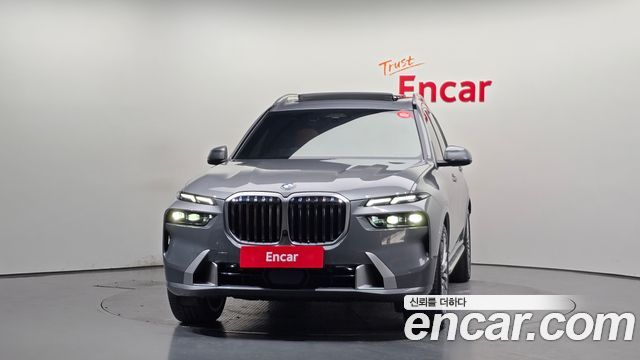 BMW X7 xDrive 40i Design Pure Excellence 6-Seater — пробег 28 570 км — фото 3 из 5