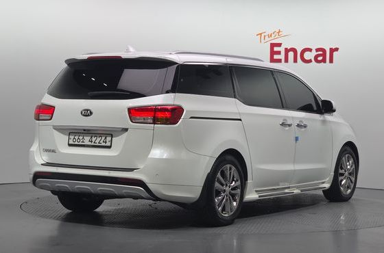 Kia Carnival 9-Seater Noblesse Special — пробег 103 251 км — фото 2 из 5