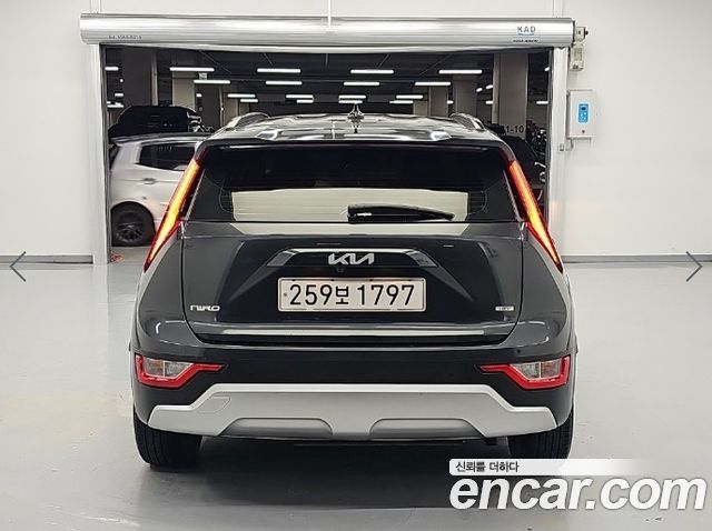 Kia Niro Trendy — пробег 69 573 км — фото 3 из 3