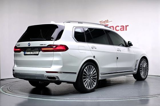 BMW X7 xDrive 40i Design Pure Excellence 7-Seater — пробег 28 793 км — фото 2 из 5