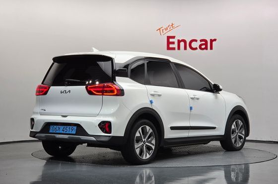 Kia Niro Air — пробег 35 246 км — фото 2 из 5