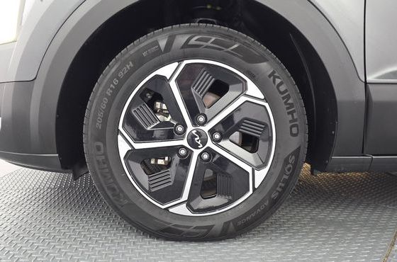 Kia Niro Trendy — пробег 69 577 км — фото 5 из 5